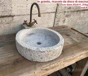 Lavabo lavello ricavato da antico disco di macina