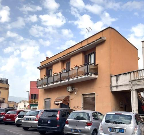 2 Vetrine a Guidonia Montecelio