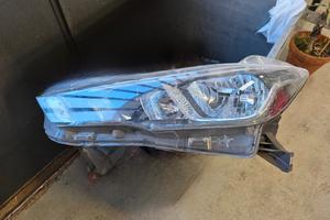 Nissan Micra Faro anteriore sx 2017 in poi