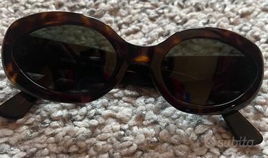 Occhiali da sole vintage Moschino