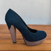 Décolleté blu e grigio