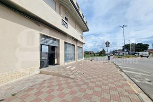 Locale Commerciale in centro paese