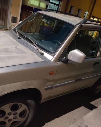 Pajero pinin 1.8 GDI benzina anno 2000