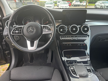 Mercedes- BENZ GLC 200 D 4MATIC