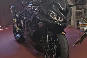 Kawasaki zx4r 
