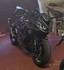Kawasaki zx4r 