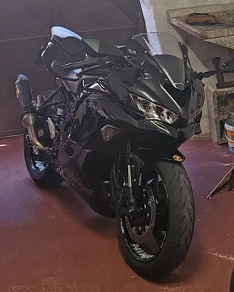 Kawasaki zx4r 