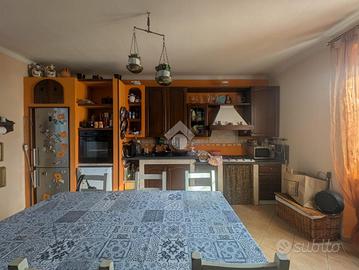 CASA INDIPENDENTE A CARTOSIO