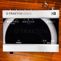Traktor Scratch A6