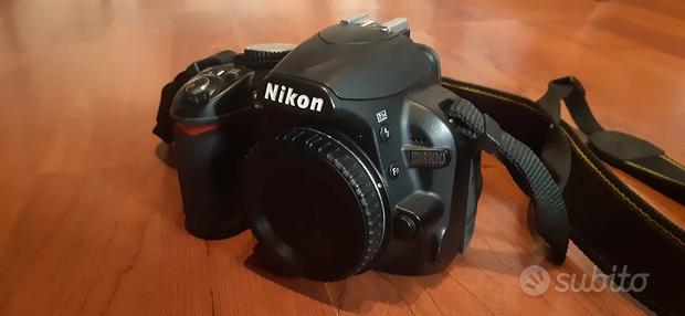 Nikon D3100 reflex con obiettivo 18-55 e 55-300