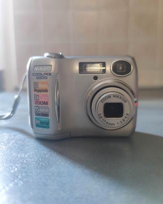 Fotocamera digitale Nikon Coolpix 3200