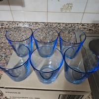 6 bicchieri in vetro di color azzurro