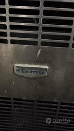 tavolo da lavoro refrigerato Electrolux – 4 sporte