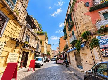 LABORATORIO A NAPOLI