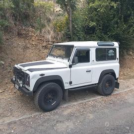Land Rover Defender 90 td5 iscritta A.s.i.