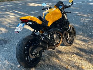 ducati monster 821