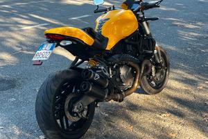 ducati monster 821