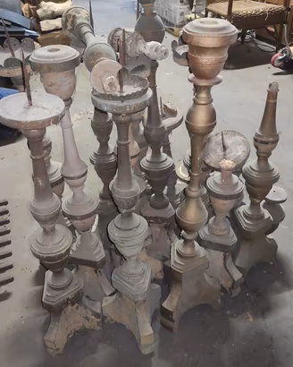 candelabri in legno