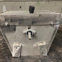 Spiumatrice polli anatre quaglie fagiani