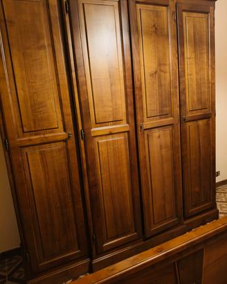 Stanza da letto in legno 
