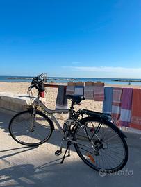 Bicicletta B’Twin Seven original accessoriata