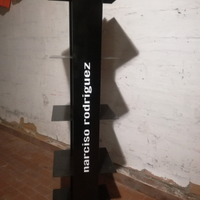 Espositore in metallo sponsorizzato