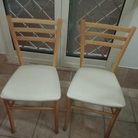 Coppia sedie-legno massello-soggiorno/cucina-nuove