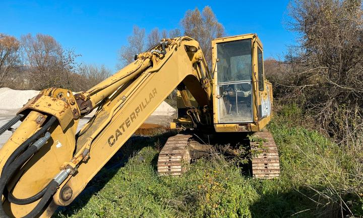Escavatore Caterpillar 215B LC