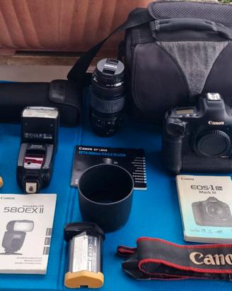 Canon EOS‑1Ds Mark III con ottiche e accessori