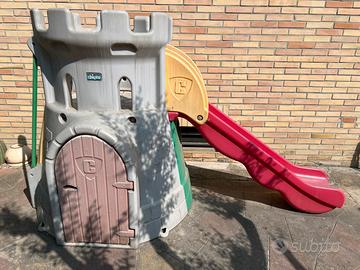 Castello con scivolo Chicco