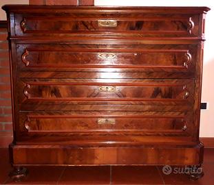 Cassettiera in legno massiccio