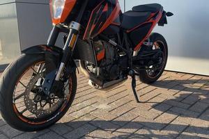 KTM 690 Duke