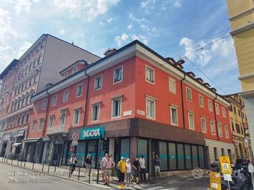 Largo Barriera - ampio ufficio