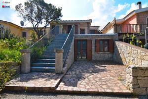 Interessante villetta con veranda - Baia Vignola