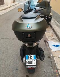 Piaggio Beverly 350 sport touring