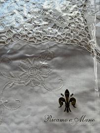 Tovagllia da tavolo e lenzuolo matrimoniale