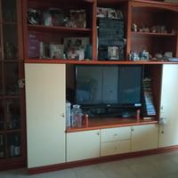 Parete attrezzata in ciliegio