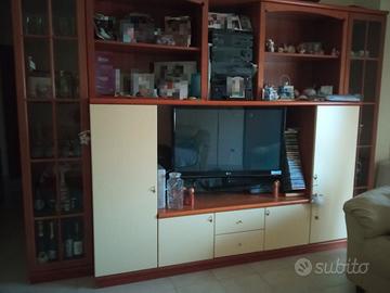 Parete attrezzata in ciliegio