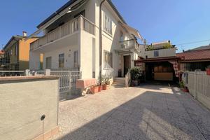 BIFAMILIARE A MONTECCHIO MAGGIORE