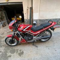 Honda vf400f