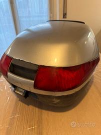 Bauletto portacaschi per scooter