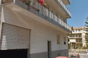 Casa ammobiliata