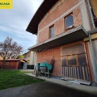 Porzione di villa bifamiliare al grezzo- RIF 66