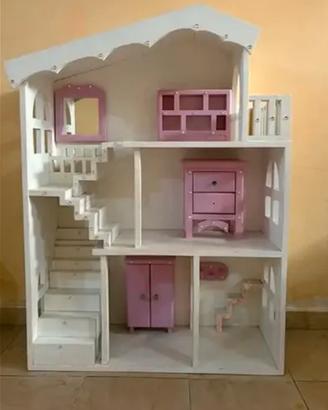Casa per bambole intermanente in legno