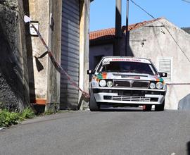 LANCIA DELTA INTEGRALE 16 v rally slalom salite