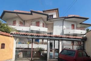 Palazzina di 4 appartamenti a Pignataro Maggiore