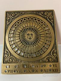 Calendario in ottone