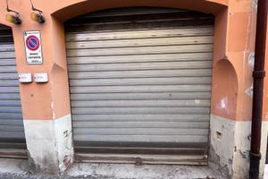 Garage in Strada maggiore