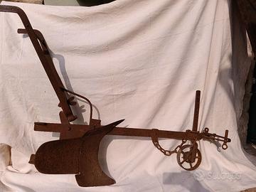 ANTICO ARATRO VOLTAORECCHIO TRAINO BUOI 