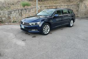 Volkswagen passat b8 SW 1.6 tdi bluemotion -